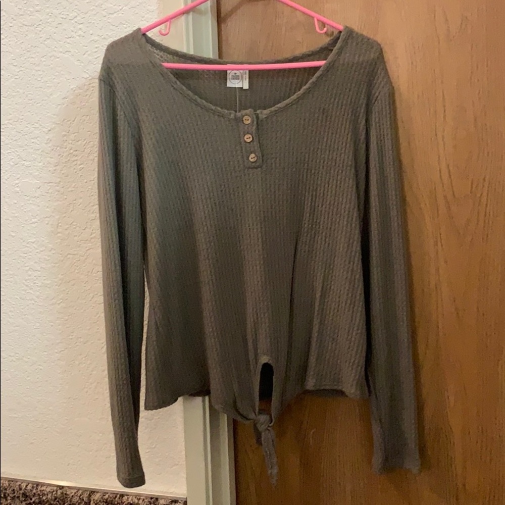 NWOT Olive Waffle pattern long sleeve shirt
